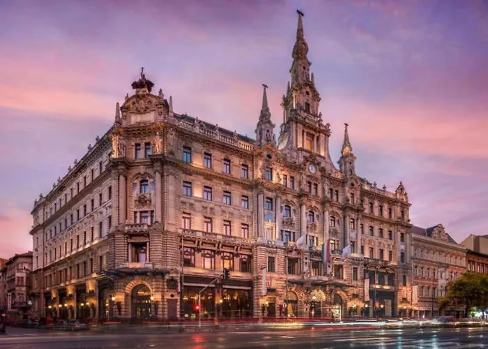 Gem Next To New York Cafe * Budapešť